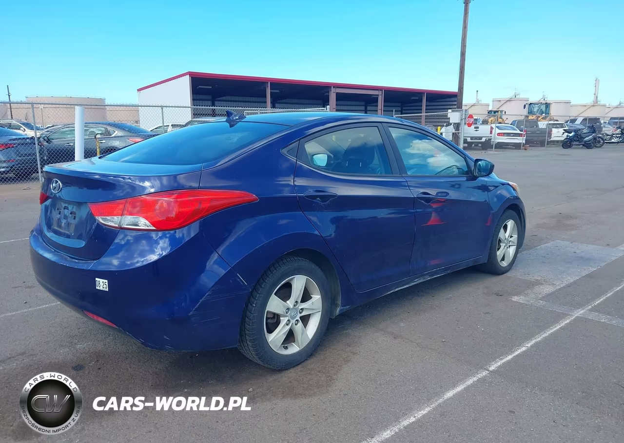 2012 Hyundai Elantra Gls VIN:5NPDH4AE3CH103304 - 4