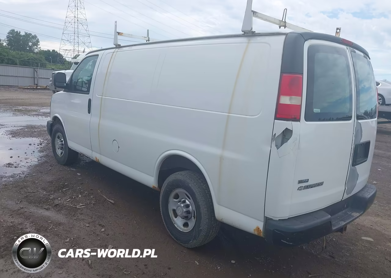2010 Chevrolet Express 2500 Work Van VIN:1GCZGFDA0A1113130 - 3
