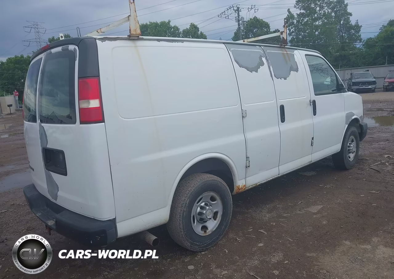 2010 Chevrolet Express 2500 Work Van VIN:1GCZGFDA0A1113130 - 4
