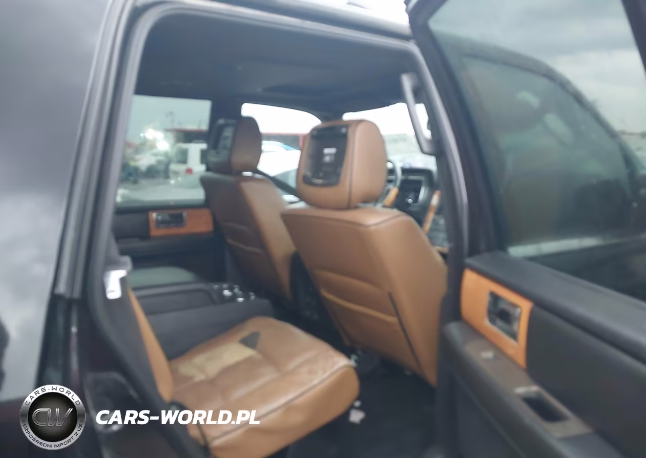 2011 Lincoln Navigator VIN:5LMJJ2J51BEJ04681 - 8