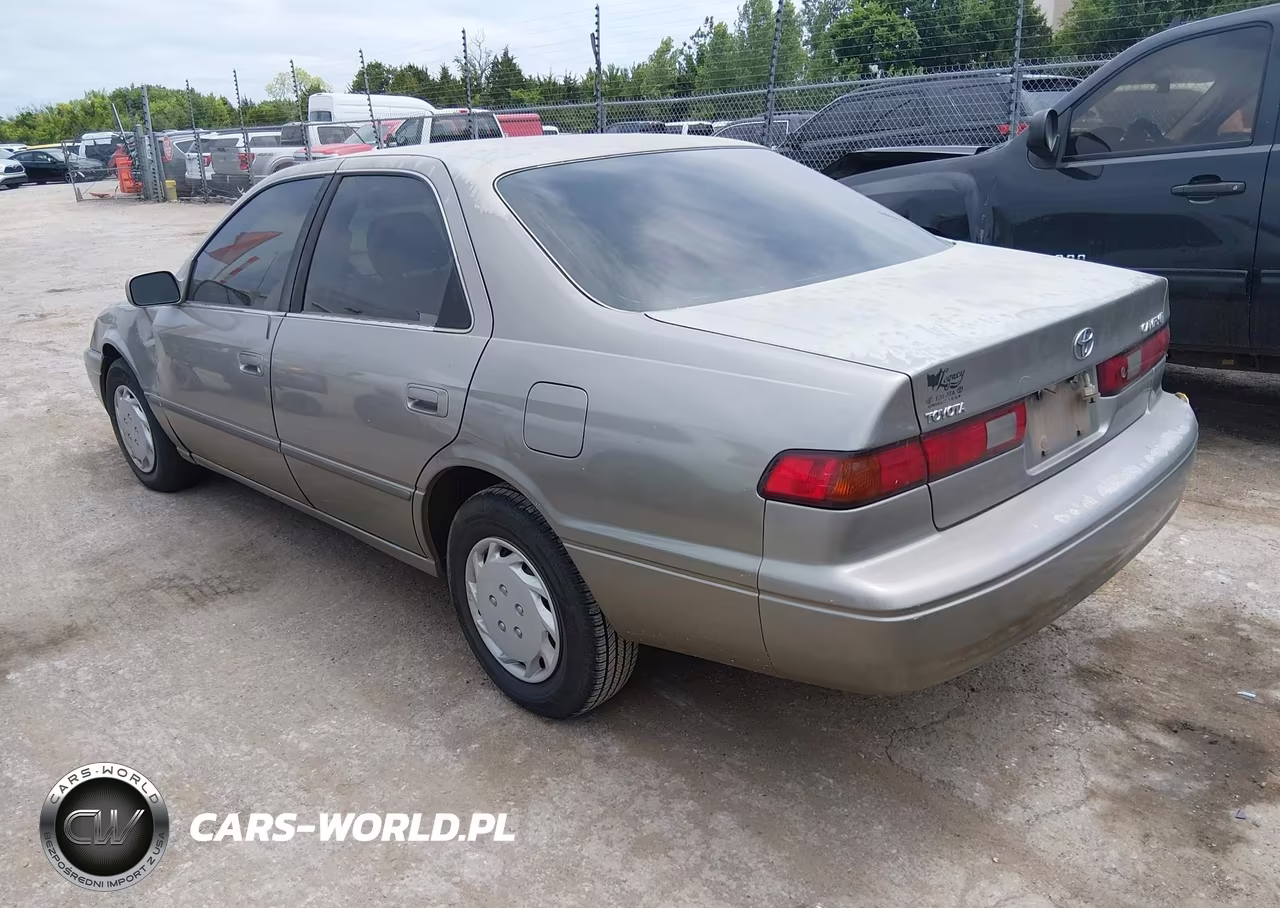 1999 Toyota Camry Le VIN:JT2BG22K8X0296466 - 3