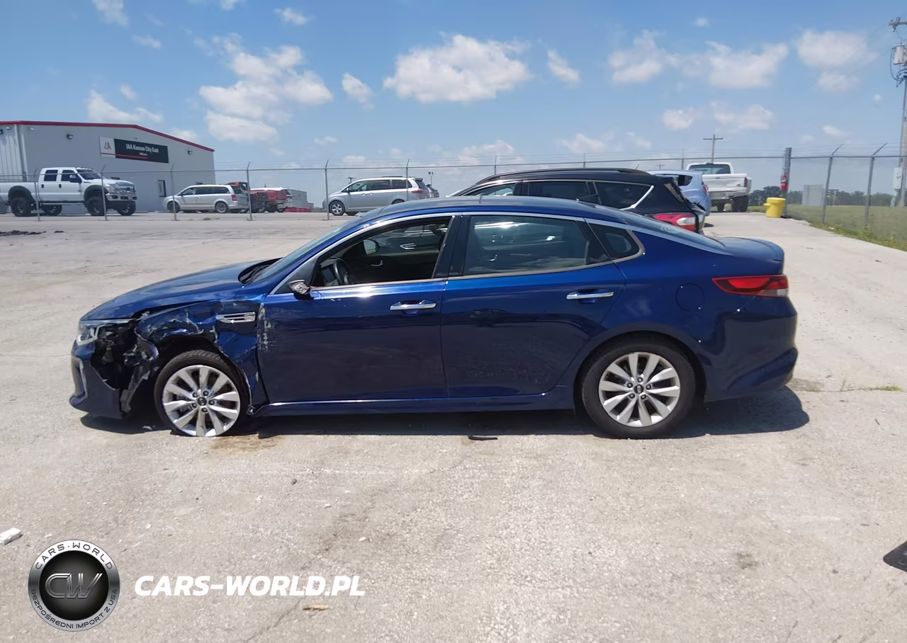 2018 Kia Optima S VIN:5XXGT4L37JG247356 - 14