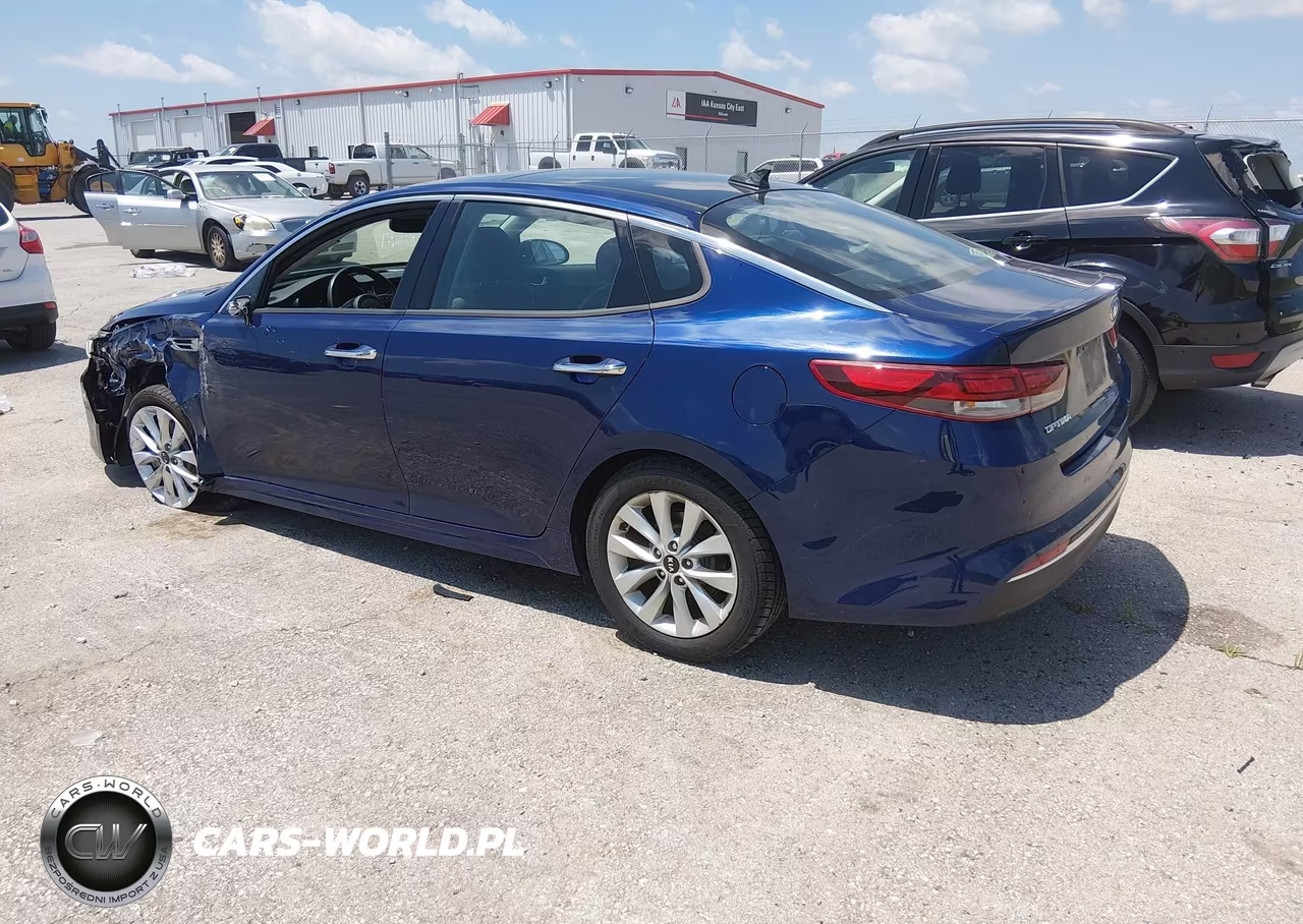 2018 Kia Optima S VIN:5XXGT4L37JG247356 - 3