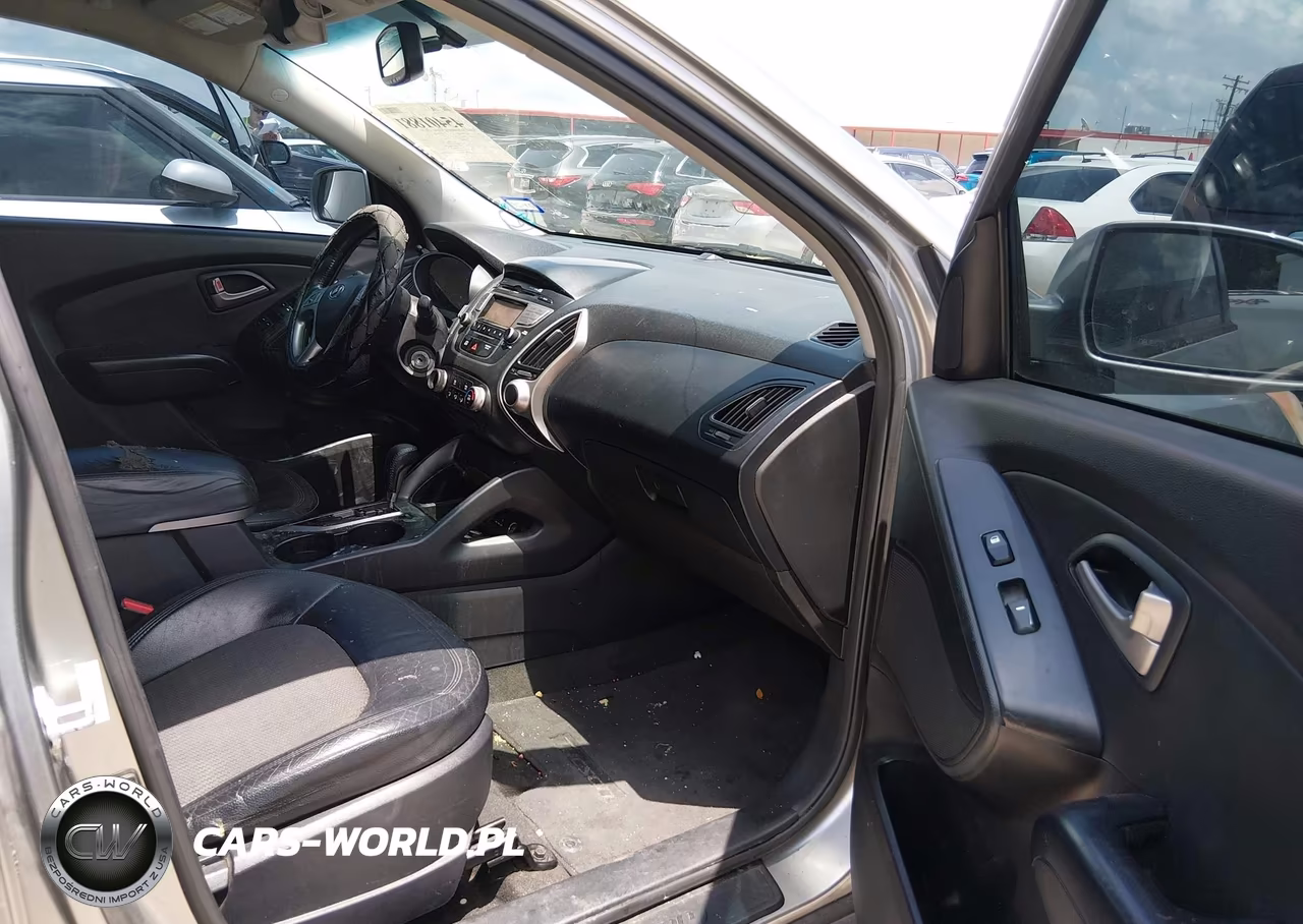 2012 Hyundai Tucson Gls VIN:KM8JU3AC5CU374762 - 5