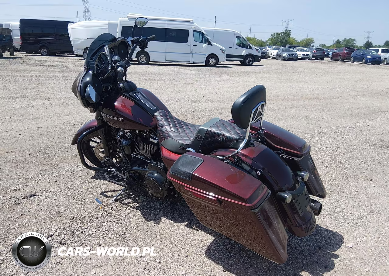 2018 Harley-Davidson Flhxs Street Glide Special VIN:1HD1KRC18JB646804 - 3