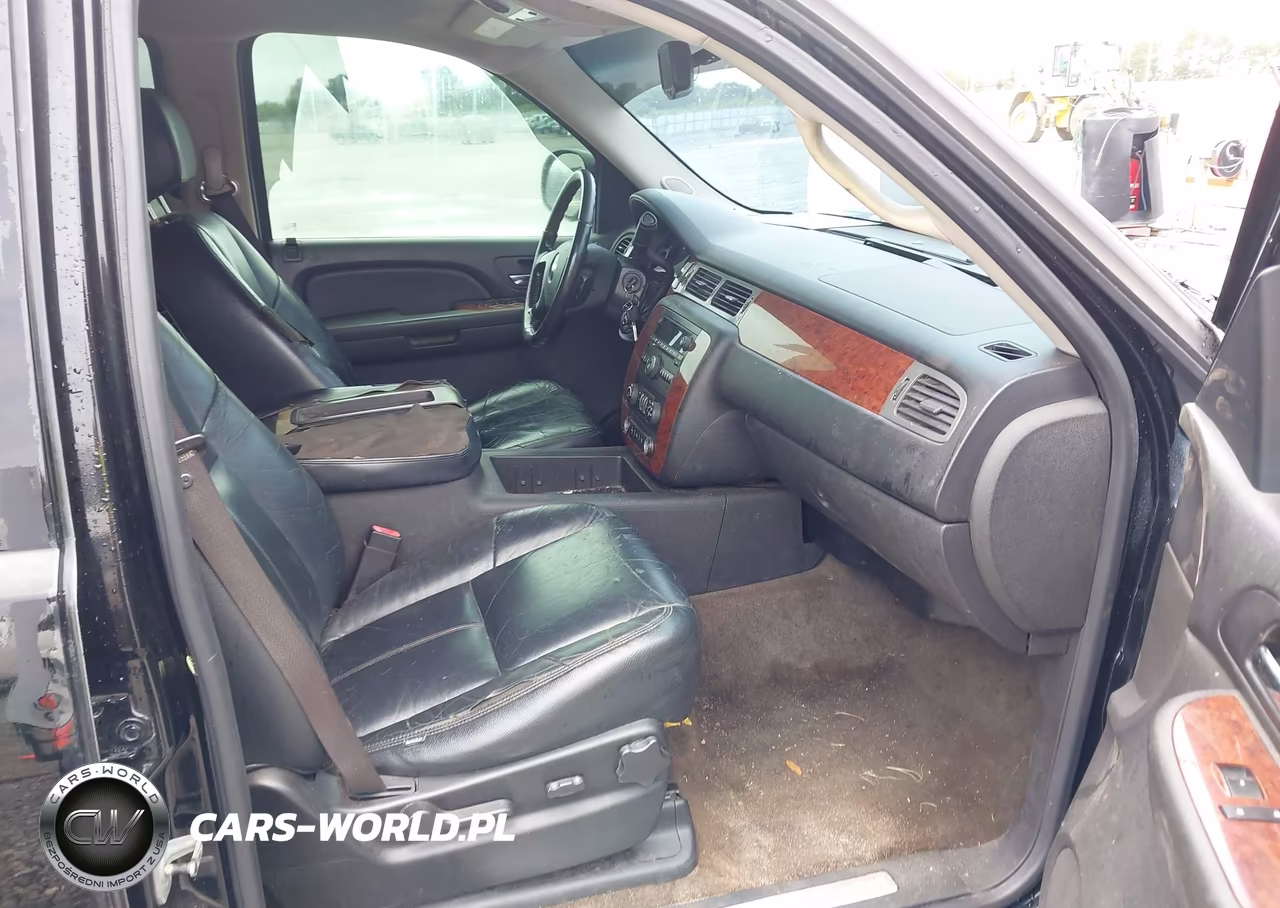 2009 Chevrolet Tahoe Lt1 VIN:1GNFC23039R158373 - 3