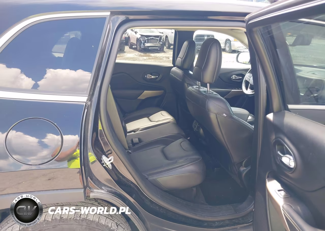 2017 Jeep Cherokee Limited 4X4 VIN:1C4PJMDB5HD227221 - 8