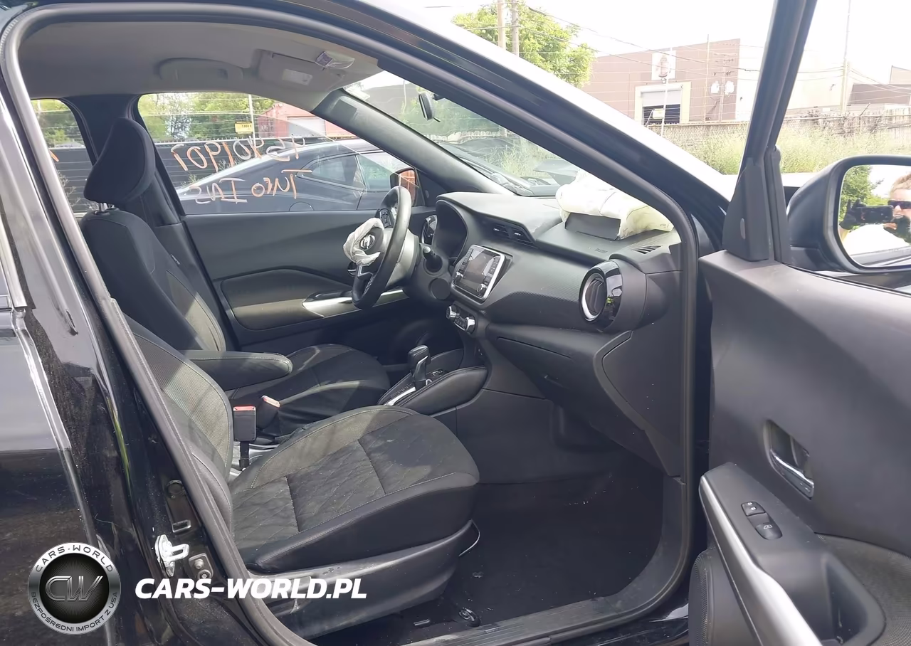 2019 Nissan Kicks Sv VIN:3N1CP5CU8KL518838 - 5