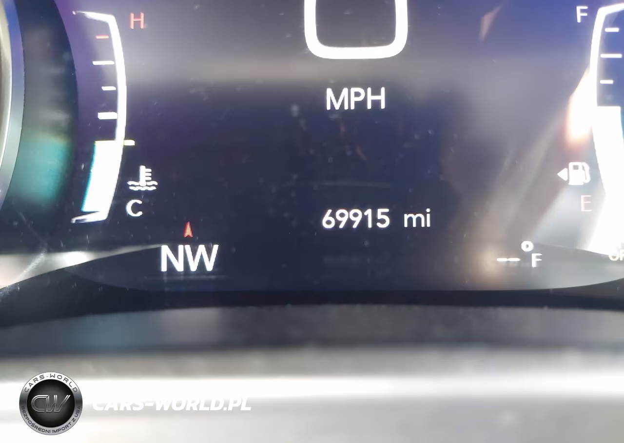 2023 Chrysler Pacifica Touring L VIN:2C4RC1BGXPR620692 - 15