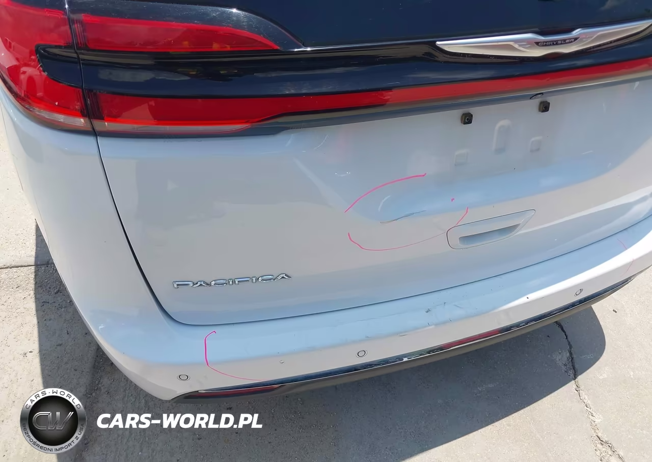 2023 Chrysler Pacifica Touring L VIN:2C4RC1BGXPR620692 - 6