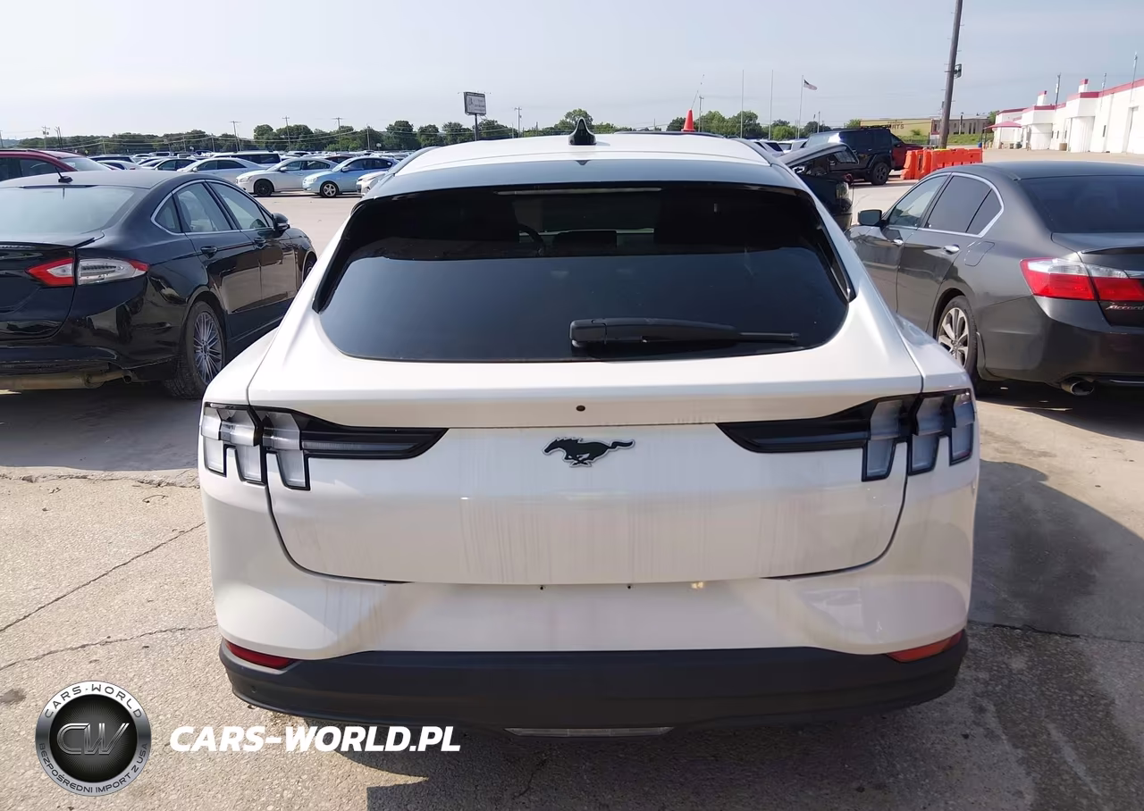 2023 Ford Mustang Mach-E Select VIN:3FMTK1R41PMA66675 - 17