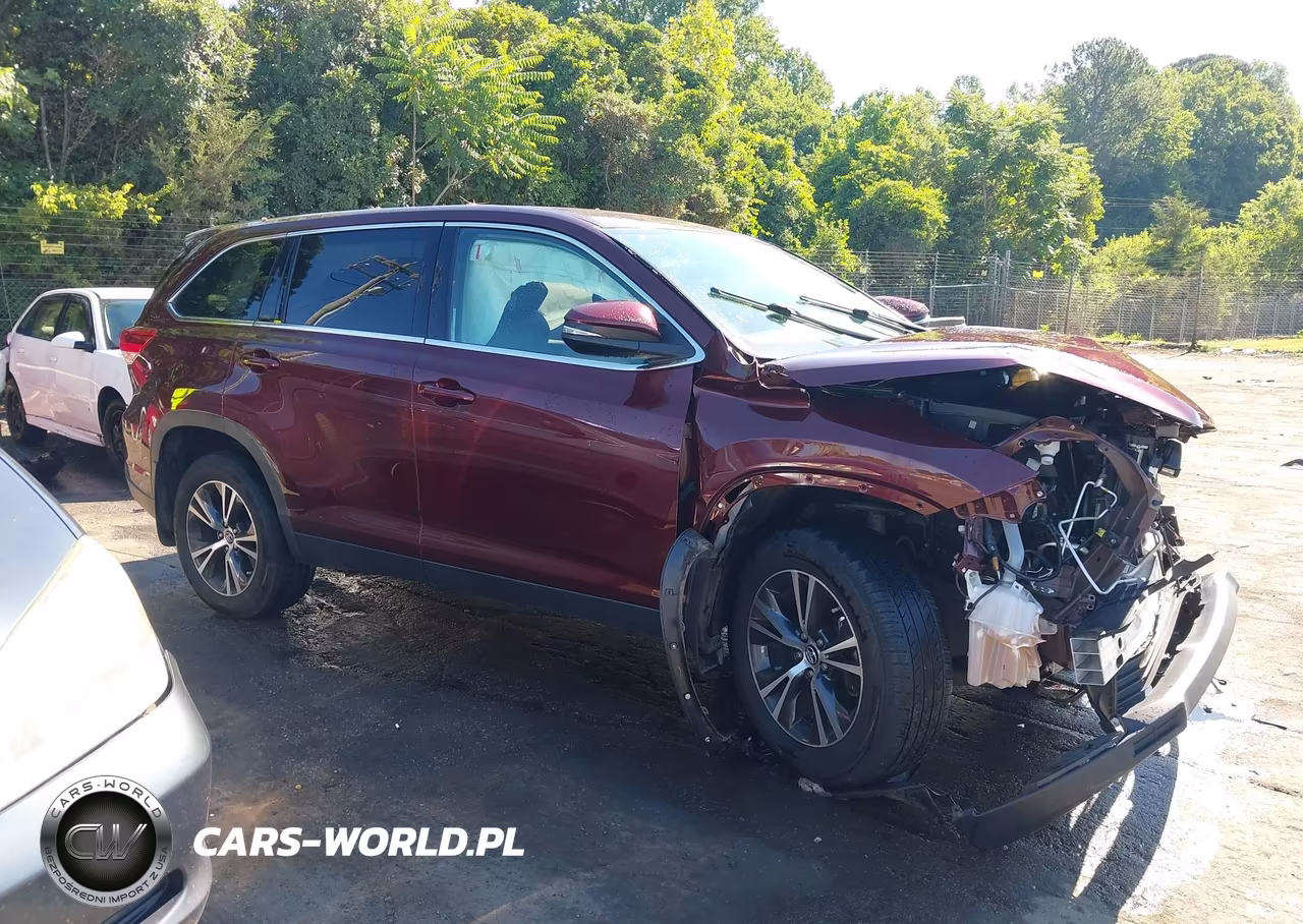 2019 Toyota Highlander Le VIN:5TDBZRFH7KS722369 - 13