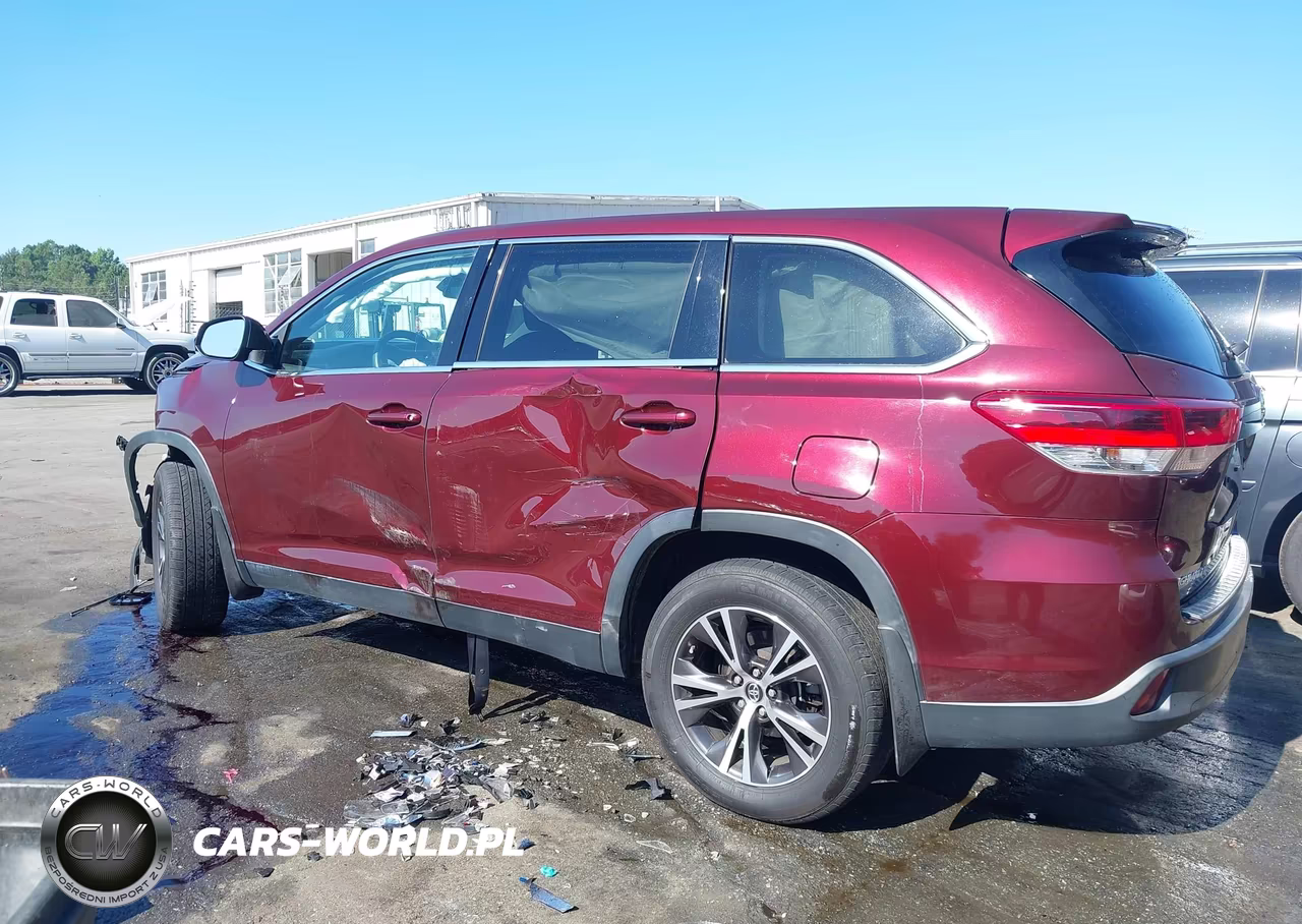 2019 Toyota Highlander Le VIN:5TDBZRFH7KS722369 - 14