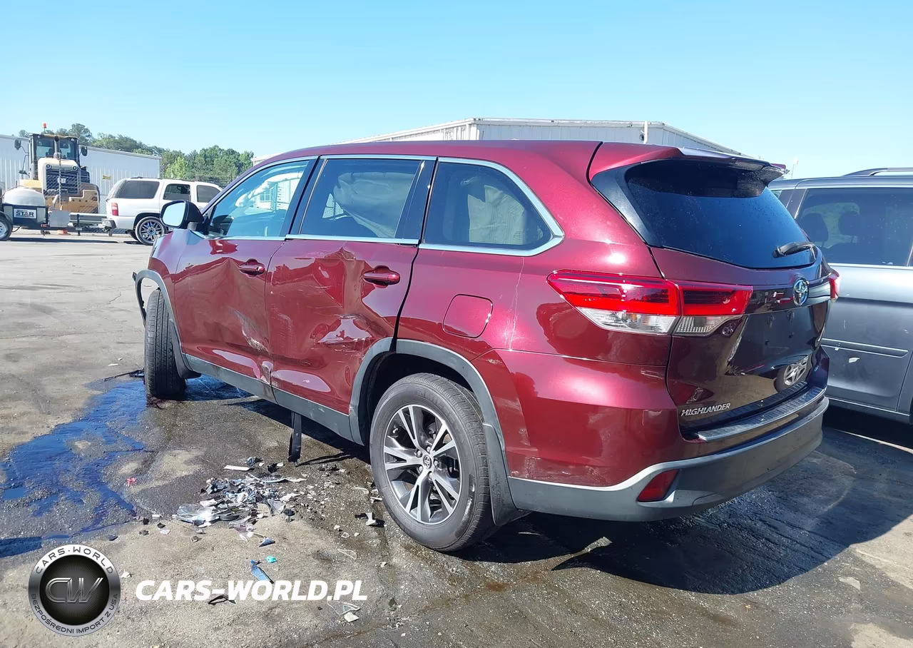 2019 Toyota Highlander Le VIN:5TDBZRFH7KS722369 - 3