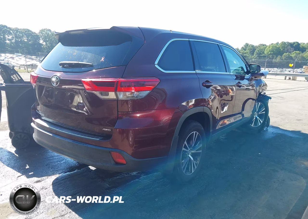 2019 Toyota Highlander Le VIN:5TDBZRFH7KS722369 - 4