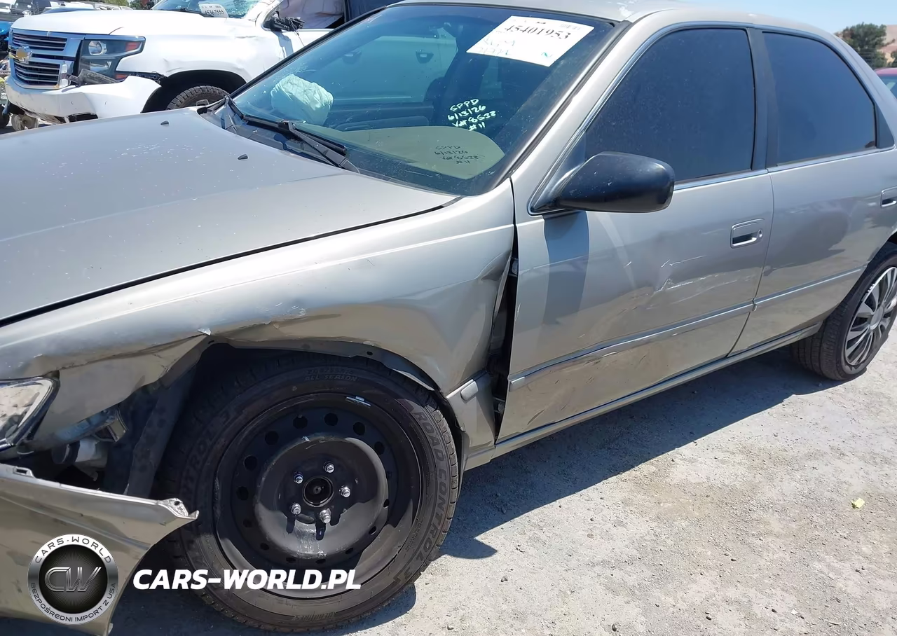 1998 Toyota Camry Le VIN:JT2BG22K7W0118532 - 12