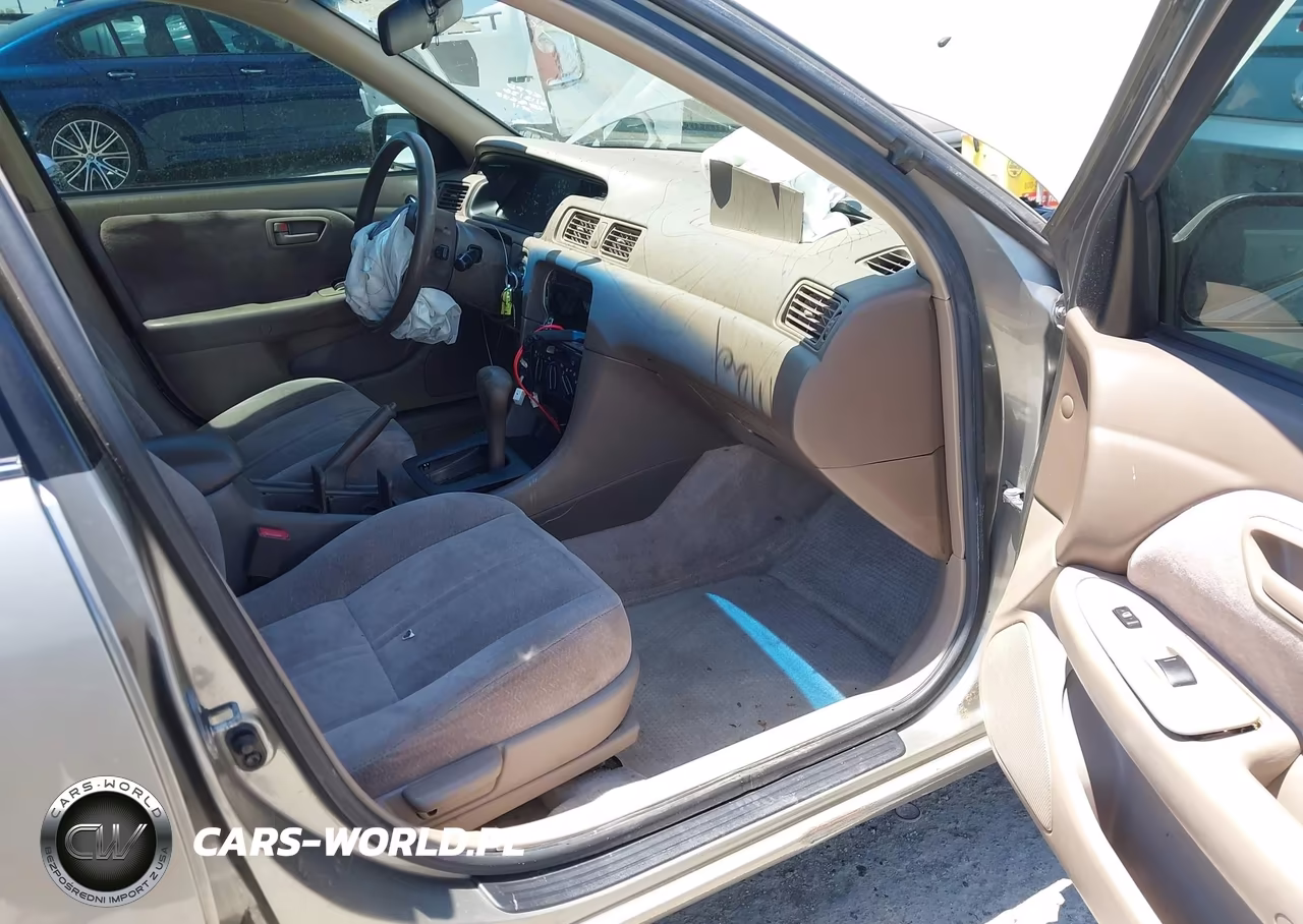 1998 Toyota Camry Le VIN:JT2BG22K7W0118532 - 5