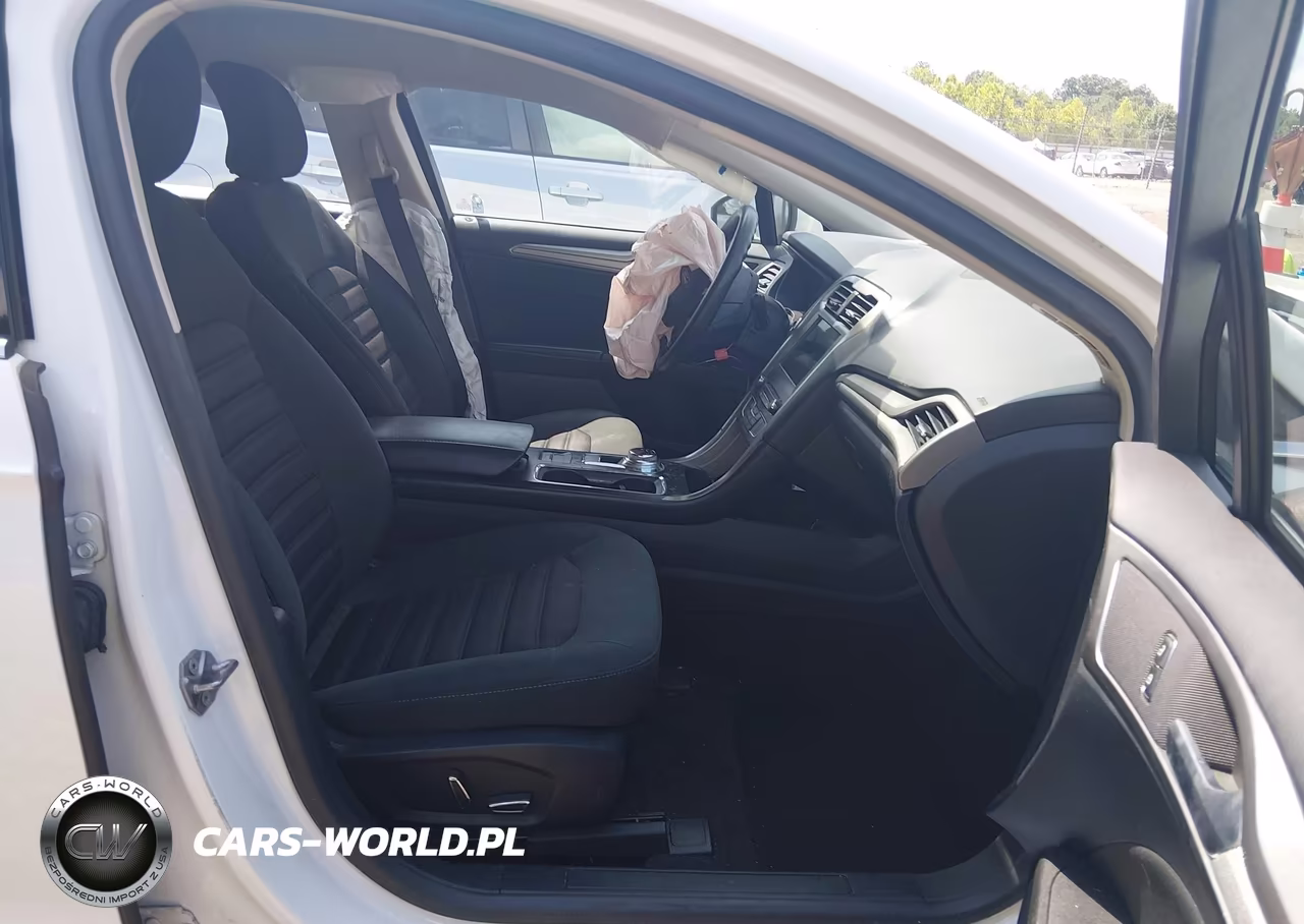 2018 Ford Fusion Se VIN:3FA6P0H75JR266337 - 5
