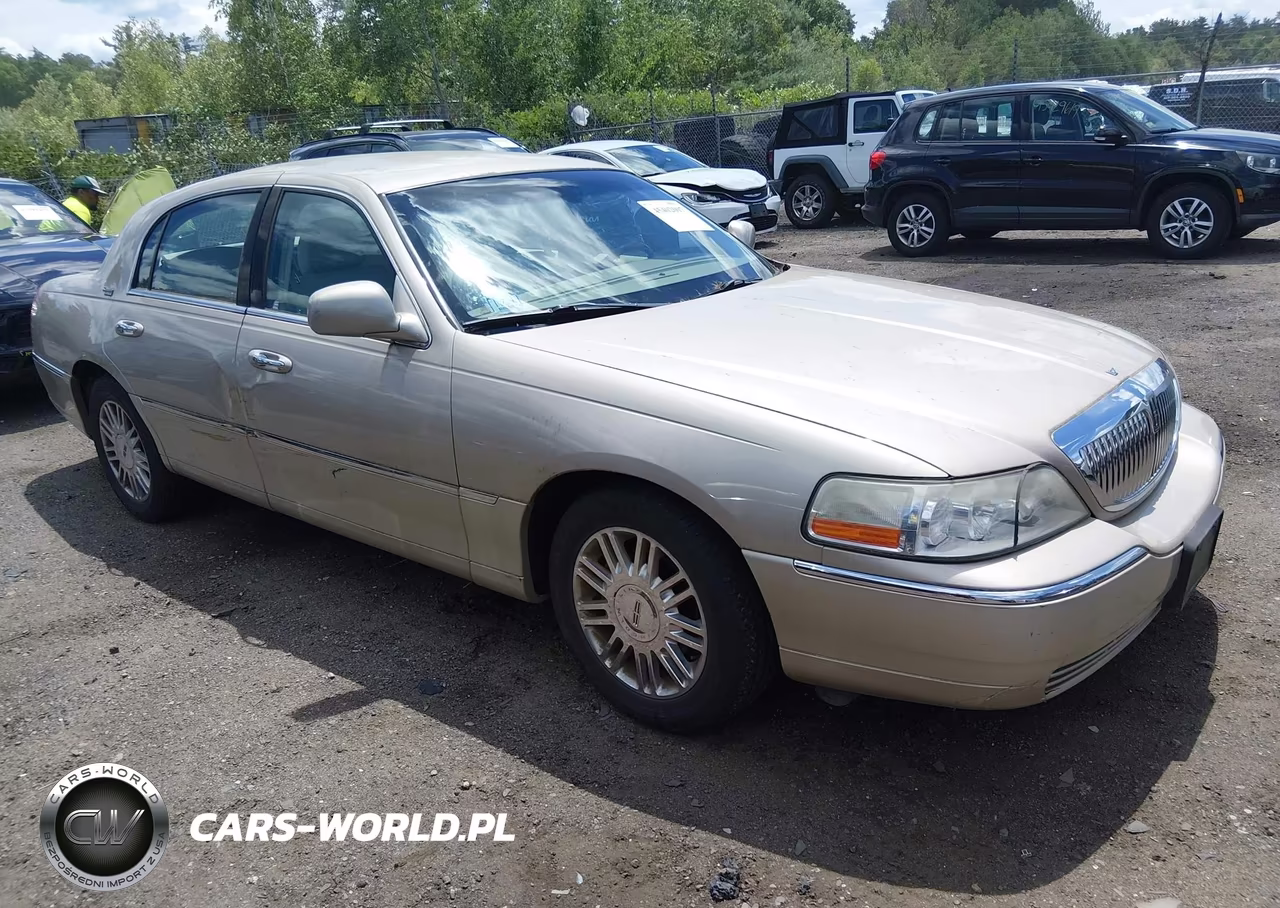 2007 Lincoln Town Car Signature Limited – zdjęcie 1 z 11