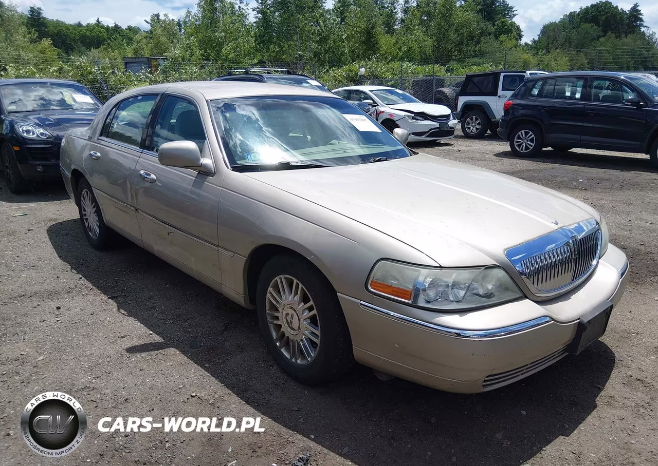 2007 Lincoln Town Car Signature Limited VIN:1LNHM82W17Y604851 - 6
