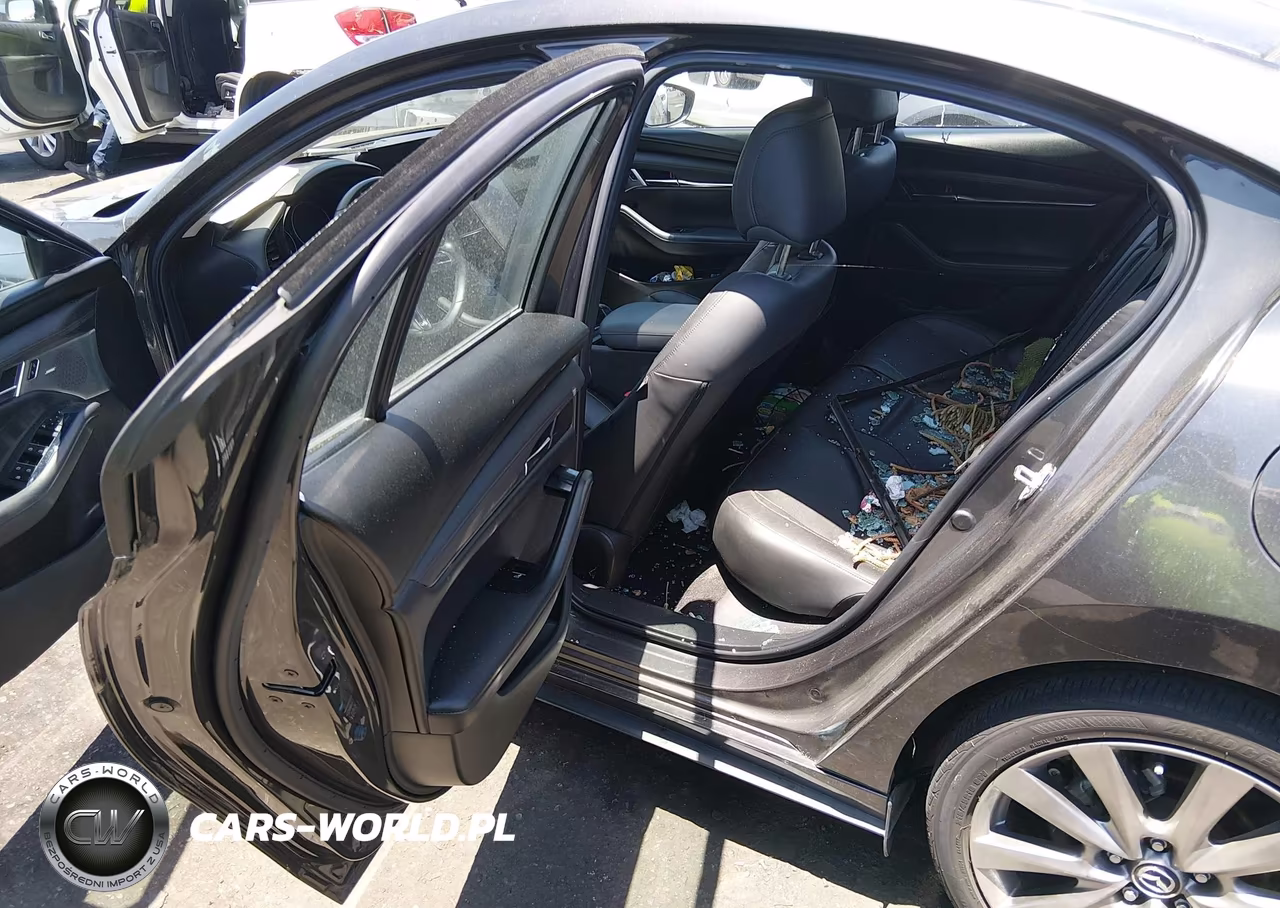 2020 Mazda Mazda3 Premium Package VIN:JM1BPAEM9L1166750 - 8