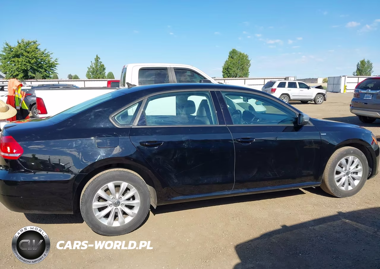 2015 Volkswagen Passat 1.8T Wolfsburg Edition VIN:1VWAT7A36FC080714 - 13