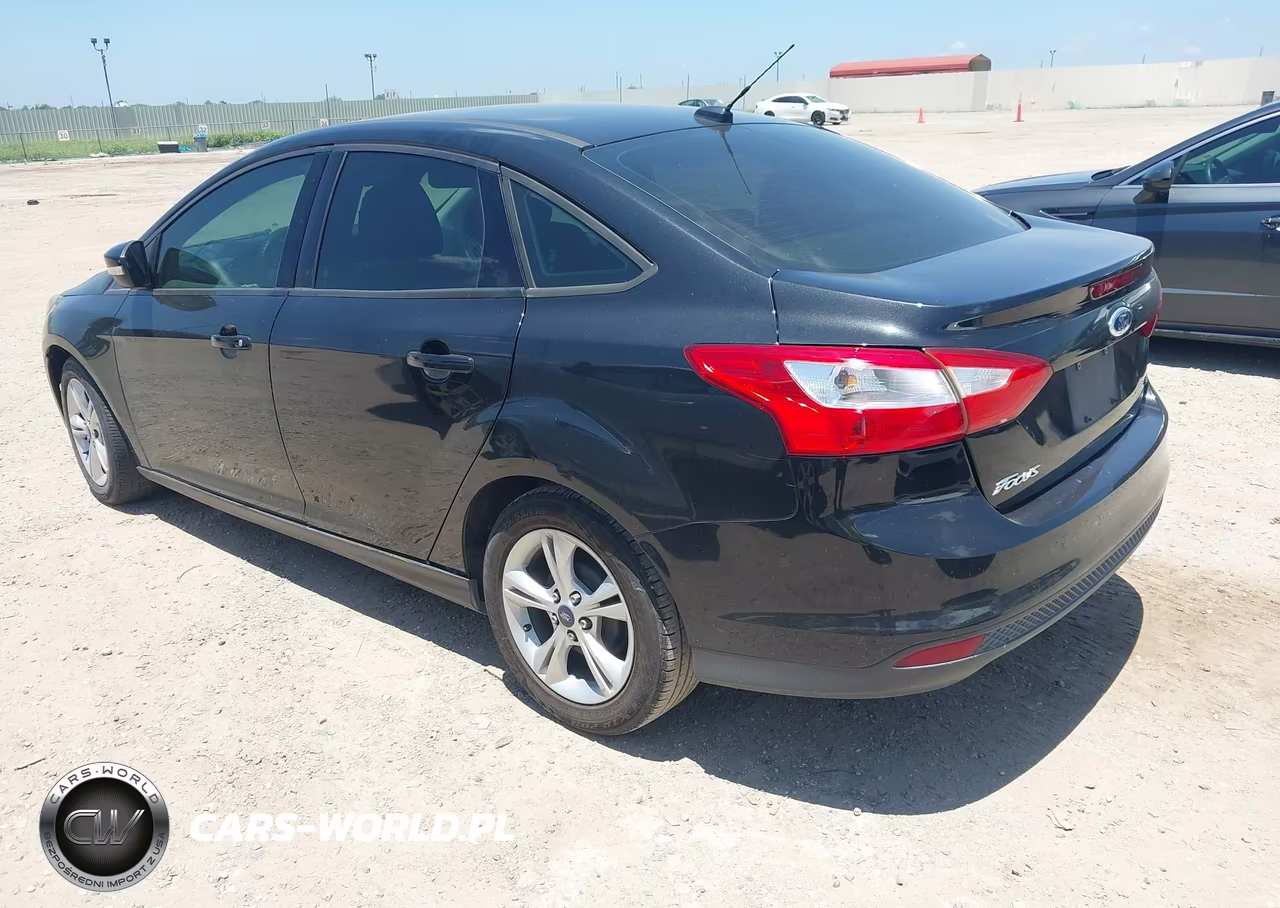 2014 Ford Focus Se VIN:1FADP3F29EL145055 - 3