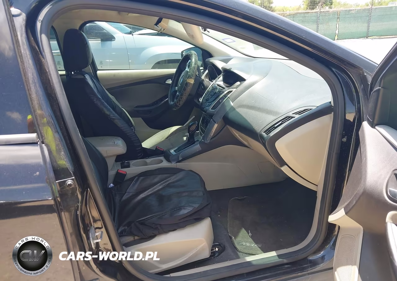 2014 Ford Focus Se VIN:1FADP3F29EL145055 - 5