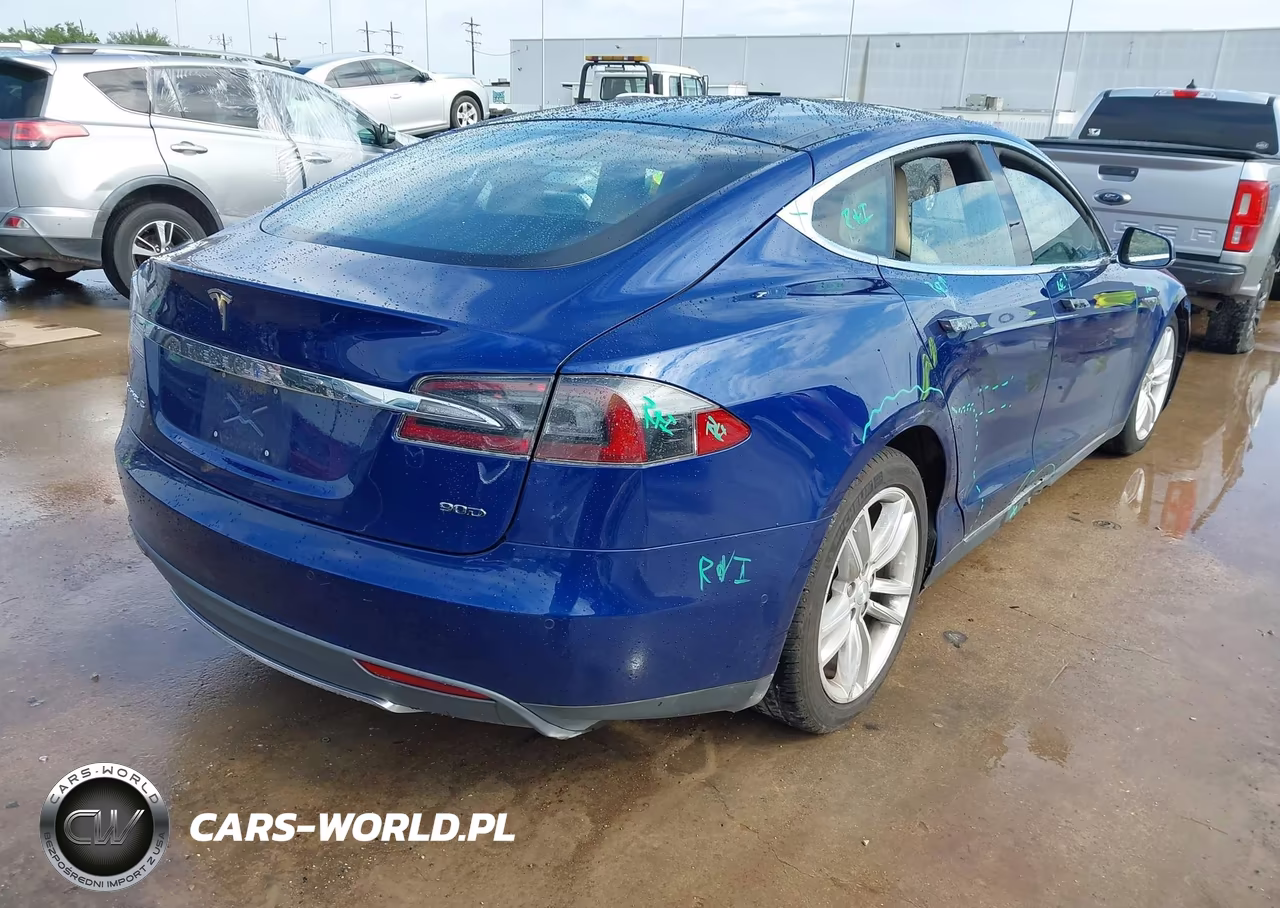 2015 Tesla Model S 70D-85D-P85D VIN:5YJSA1H24FF093827 - 4