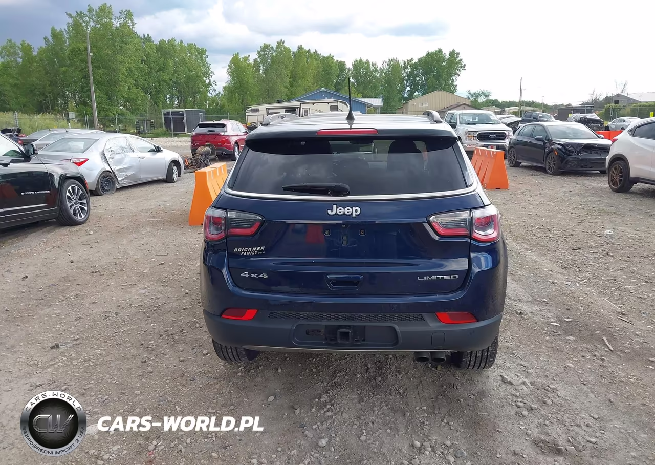 2018 Jeep Compass Limited 4X4 VIN:3C4NJDCB7JT350804 - 17