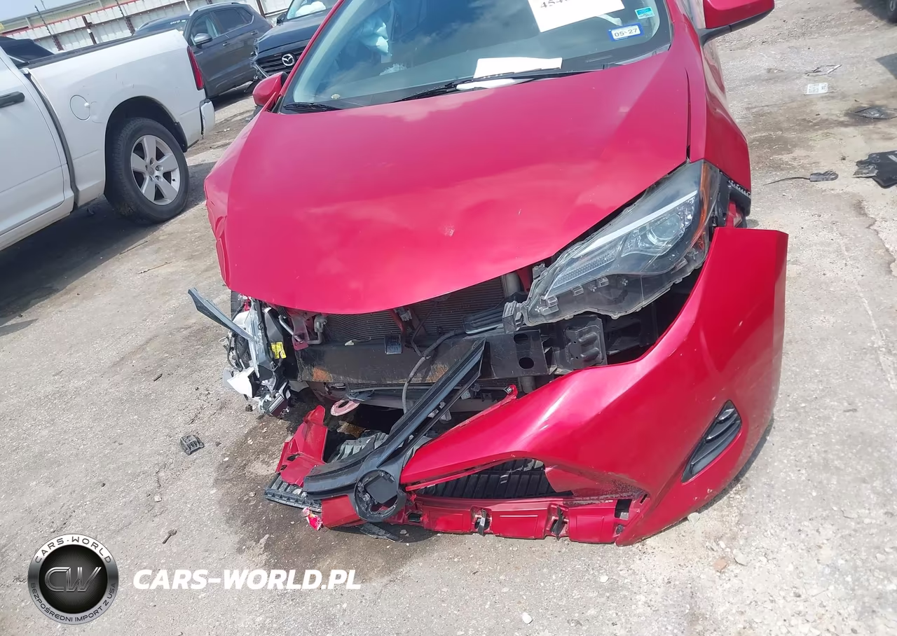 2018 Toyota Corolla Le VIN:5YFBURHE8JP799888 - 12