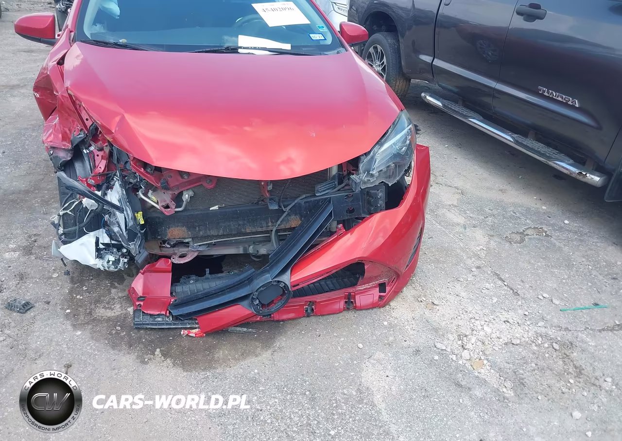2018 Toyota Corolla Le VIN:5YFBURHE8JP799888 - 6
