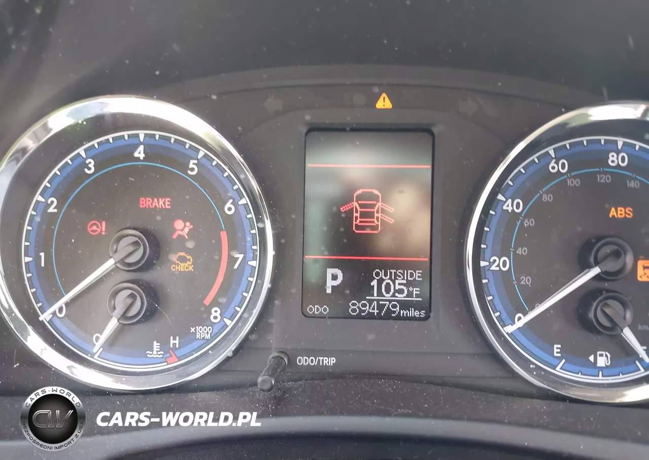 2018 Toyota Corolla Le VIN:5YFBURHE8JP799888 - 7