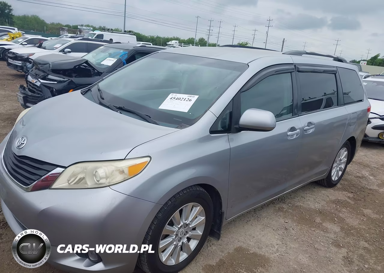 2012 Toyota Sienna Le V6 8 Passenger VIN:5TDKK3DC7CS210735 - 2