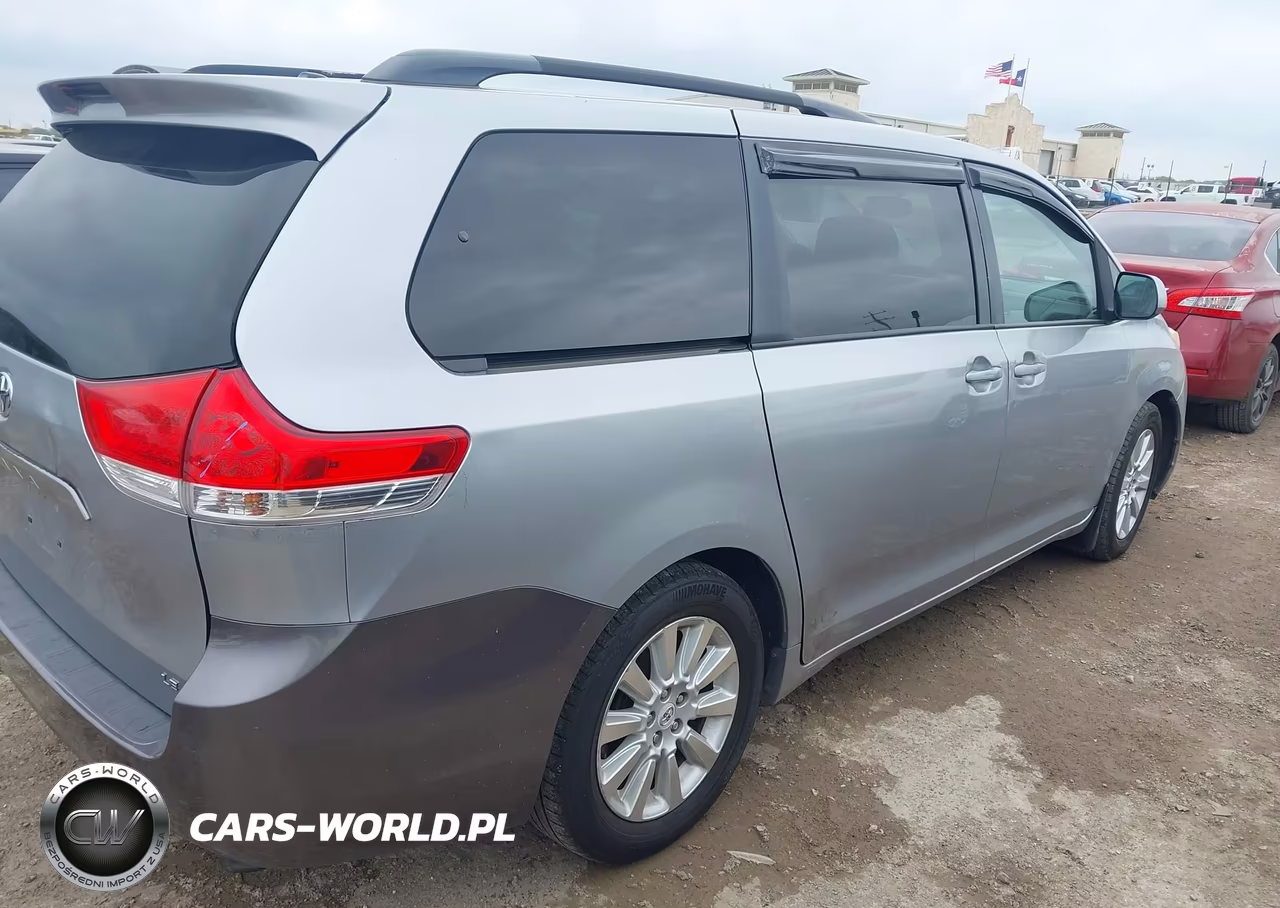 2012 Toyota Sienna Le V6 8 Passenger VIN:5TDKK3DC7CS210735 - 4