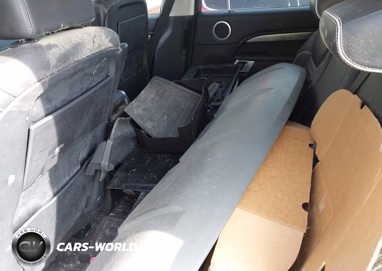 2017 Land Rover Discovery First Edition VIN:SALRTBBV5HA015207 - 12
