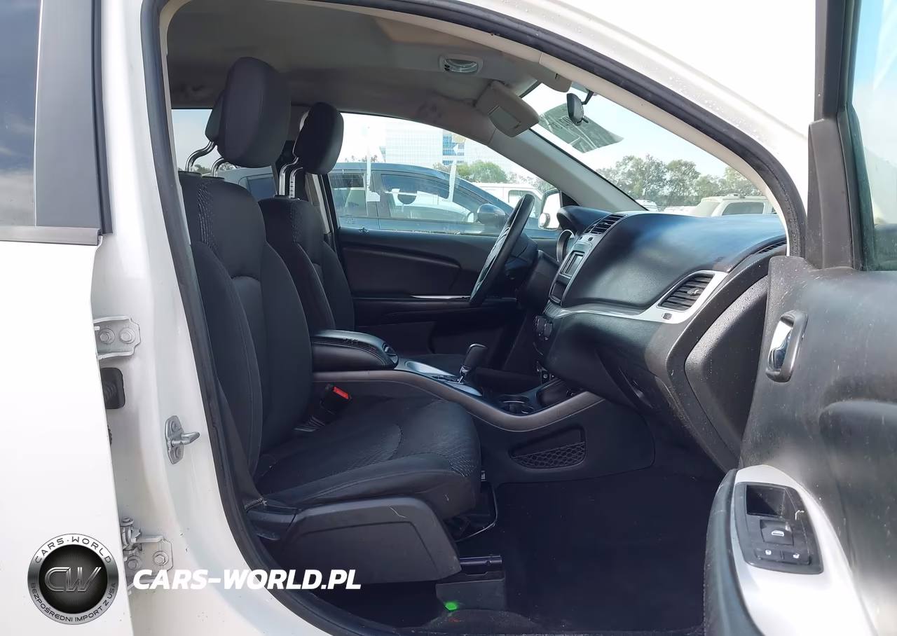 2018 Dodge Journey Se VIN:3C4PDCAB6JT273128 - 5