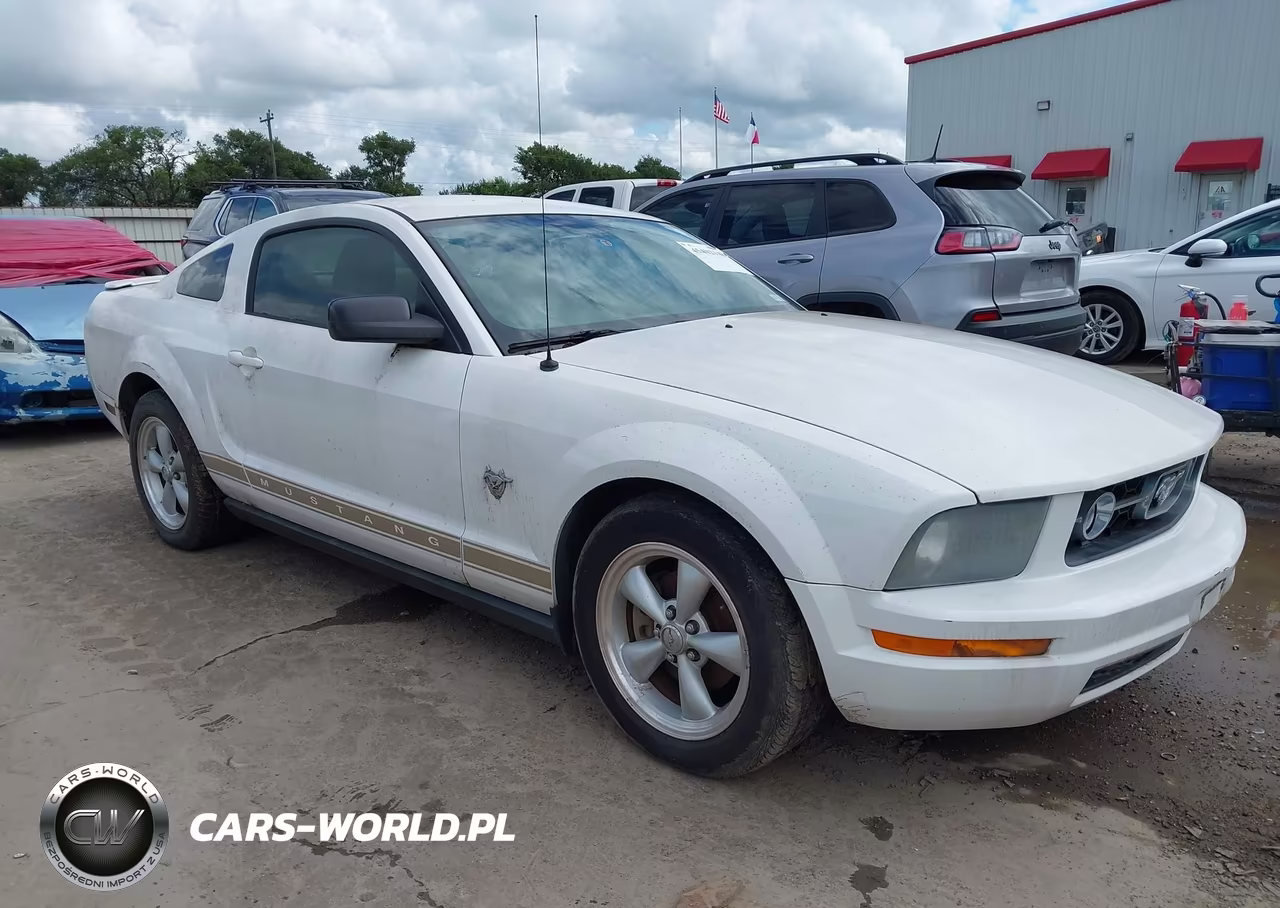 2009 Ford Mustang V6-V6 Premium