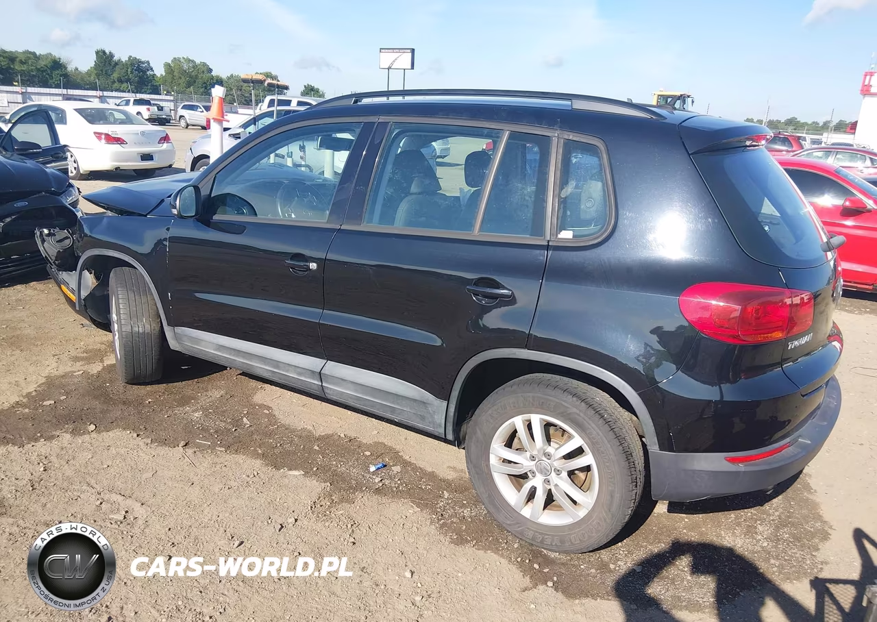 2016 Volkswagen Tiguan S VIN:WVGAV7AX6GW531099 - 3