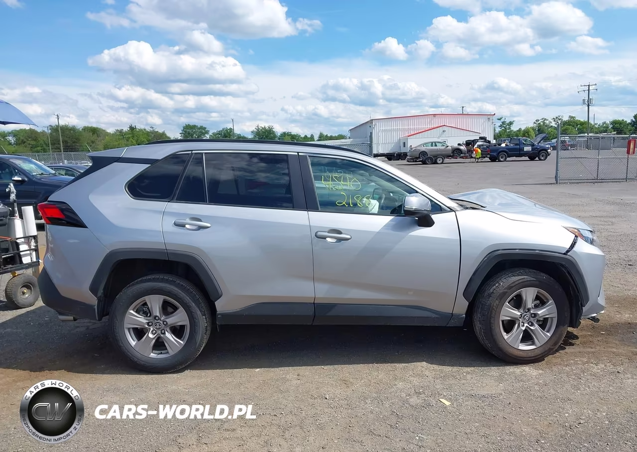 2025 Toyota Rav4 Xle VIN:2T3W1RFV5SC313611 - 14