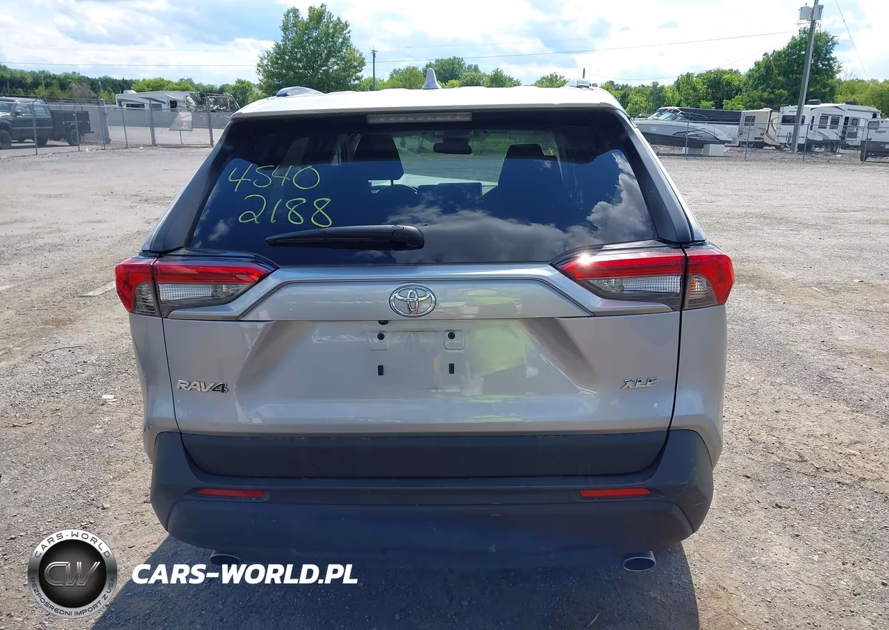 2025 Toyota Rav4 Xle VIN:2T3W1RFV5SC313611 - 17