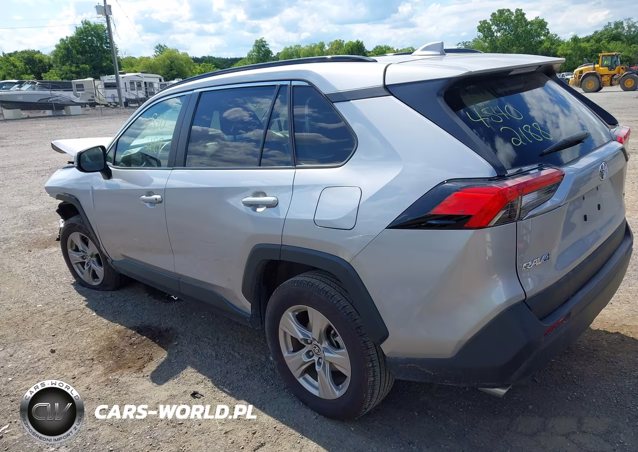 2025 Toyota Rav4 Xle VIN:2T3W1RFV5SC313611 - 3