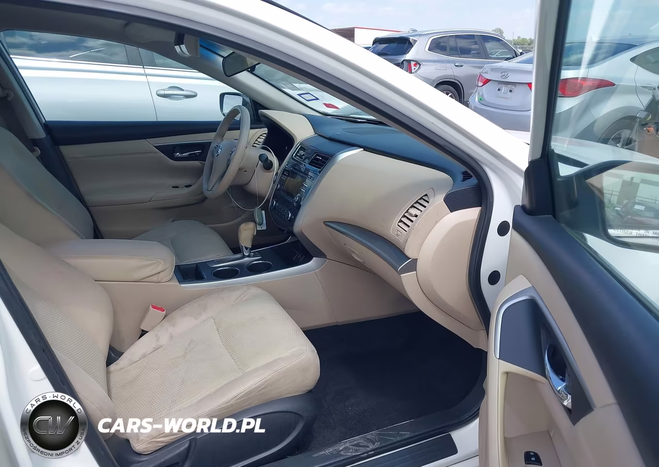 2015 Nissan Altima 2.5 S VIN:1N4AL3AP0FC411971 - 5
