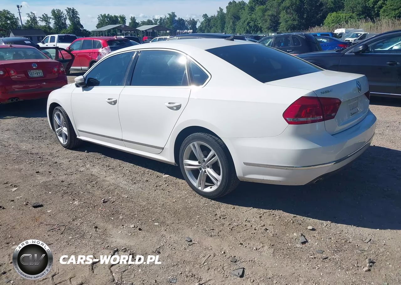 2015 Volkswagen Passat 2.0L Tdi Sel Premium VIN:1VWCV7A30FC026330 - 3