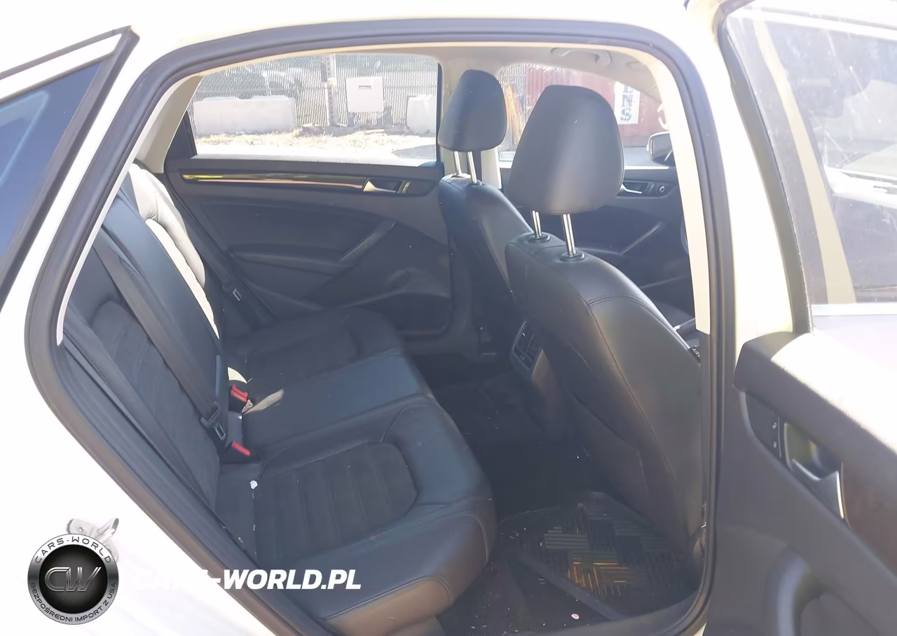 2015 Volkswagen Passat 2.0L Tdi Sel Premium VIN:1VWCV7A30FC026330 - 8