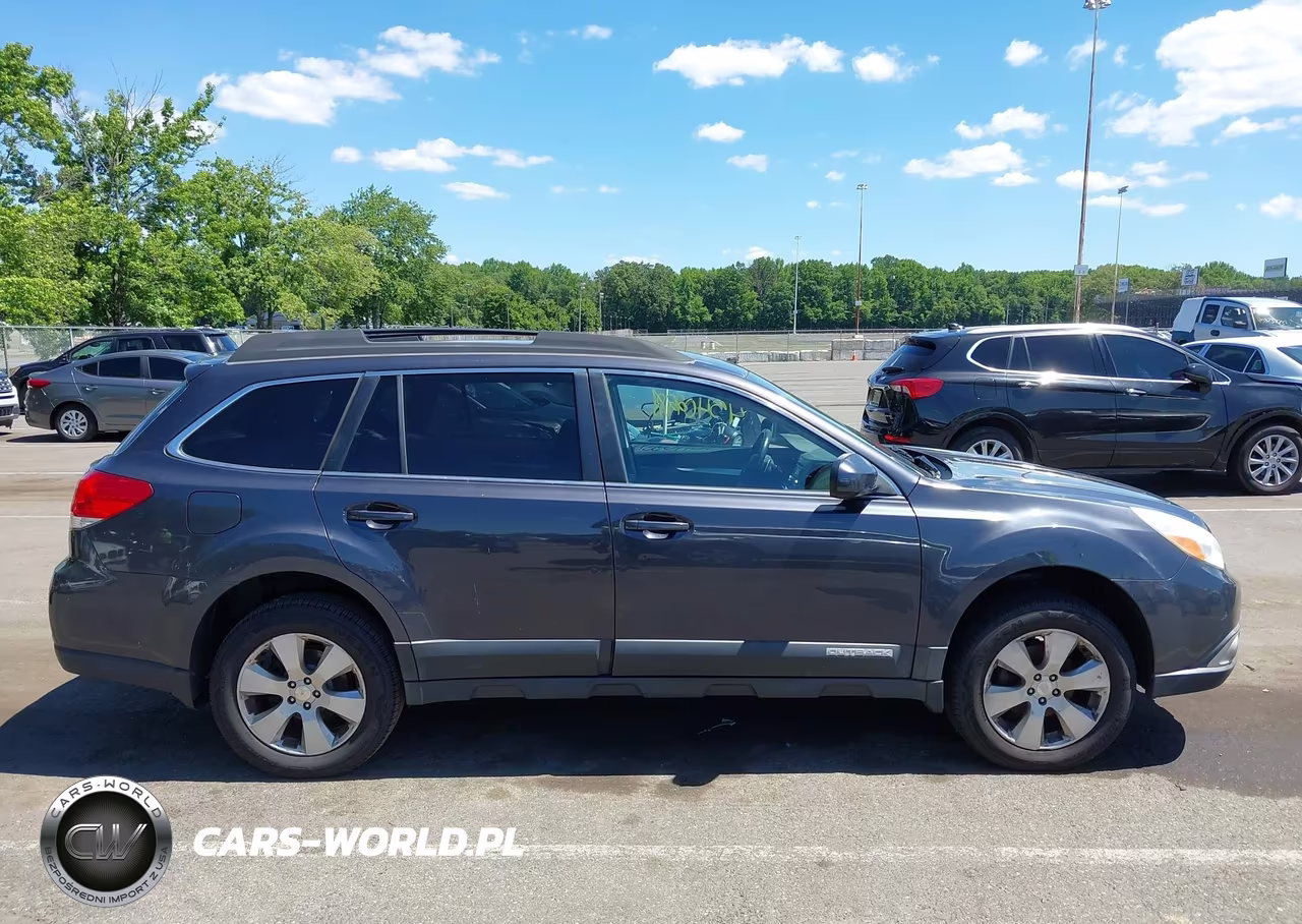 2012 Subaru Outback 2.5I Premium VIN:4S4BRBCCXC3243751 - 13