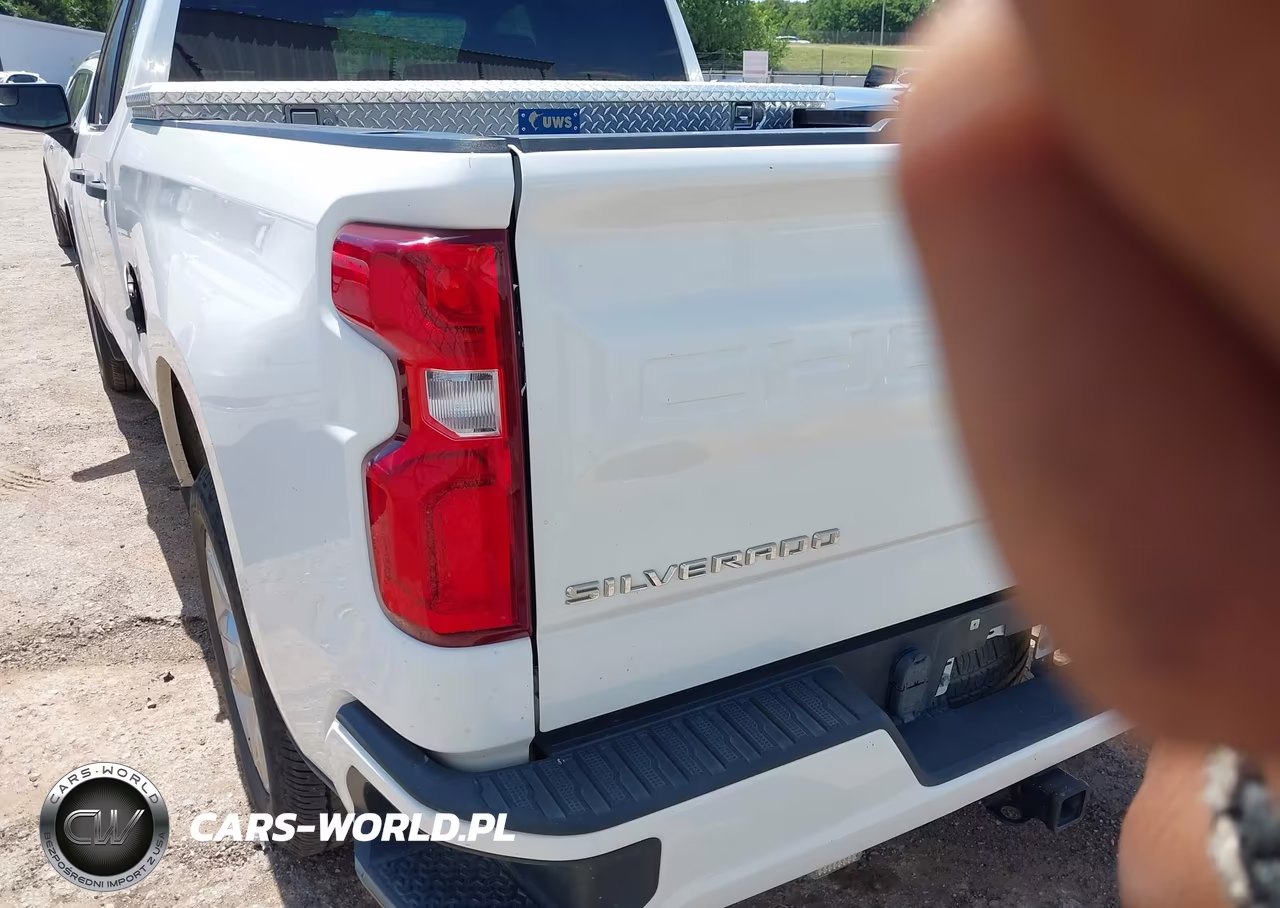 2021 Chevrolet Silverado 1500 2Wd Standard Bed Custom VIN:1GCRWBEK6MZ185507 - 3