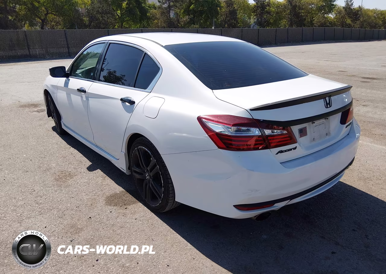 2016 Honda Accord Sport VIN:1HGCR2F65GA192421 - 3