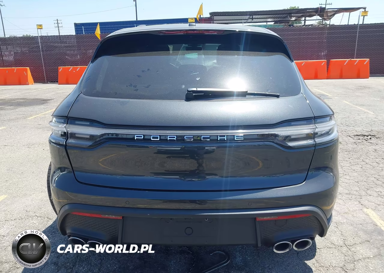 2023 Porsche Macan T VIN:WP1AA2A56PLB01039 - 16