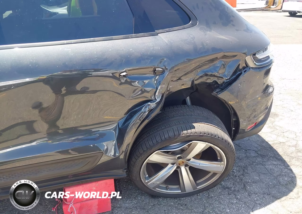 2023 Porsche Macan T VIN:WP1AA2A56PLB01039 - 6